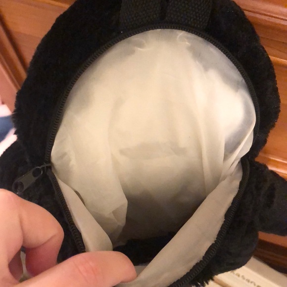 Penguin Backpack - Picture 3 of 3